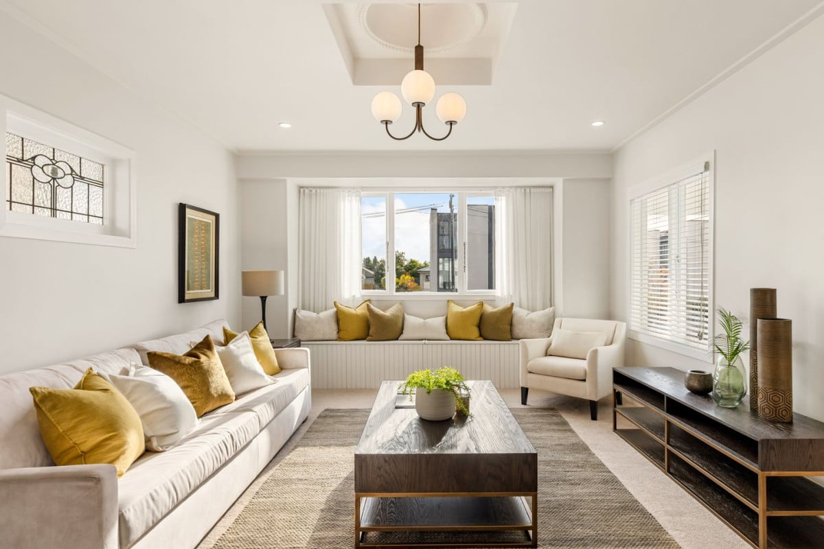 152m2 Renovated 3 beds 2 baths house with double carport, heritage charm with modern ease – a residence designed for those who appreciate authenticity, quality, and a lifestyle to match. 94 West End Road, Westmere, Auckland