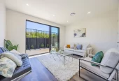 10-Year Master Build Guarantee, Brandnew 3 beds 3 baths duplex home with garage, close proximity to highly-regarded kindergartens and primary schools, and is handy to the vibrant cafes, shops, and amenities of the Kumeu Town Centre. 89 Podgora Avenue Huapai, Auckland