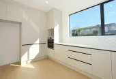 For rent, 4 beds 3 baths house with garage, Available from 1st July, 31A Culver Tce, Howick, Auckland