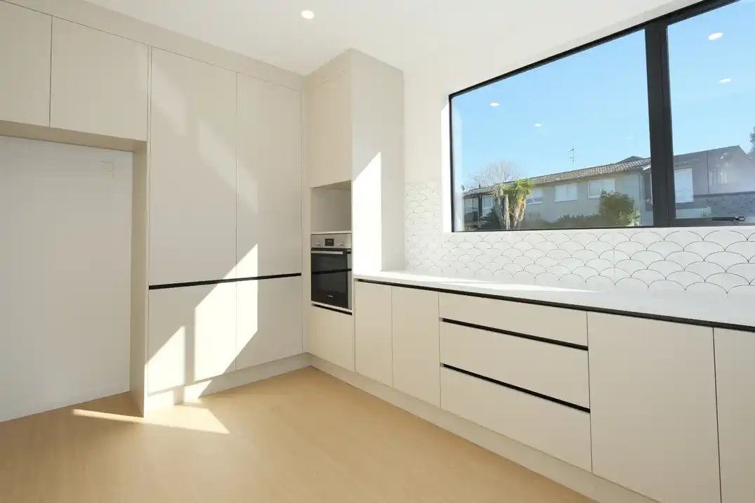 For rent, 4 beds 3 baths house with garage, Available from 1st July, 31A Culver Tce, Howick, Auckland