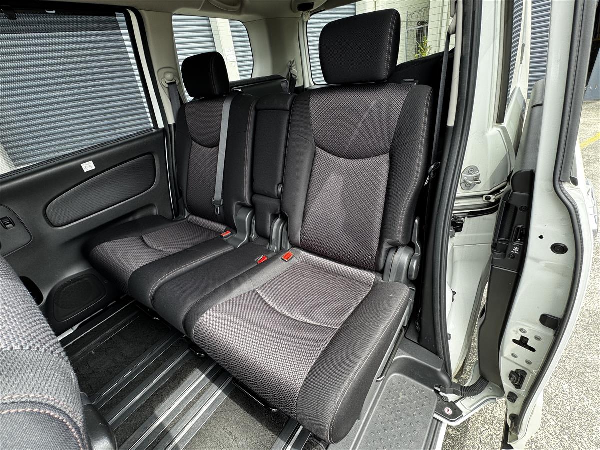 2011 Nissan Serena S-Hybrid Highway Star 8 Seats Van Automatic, 7 seats, 2,000 cc, 170,000 km, Finance Available
