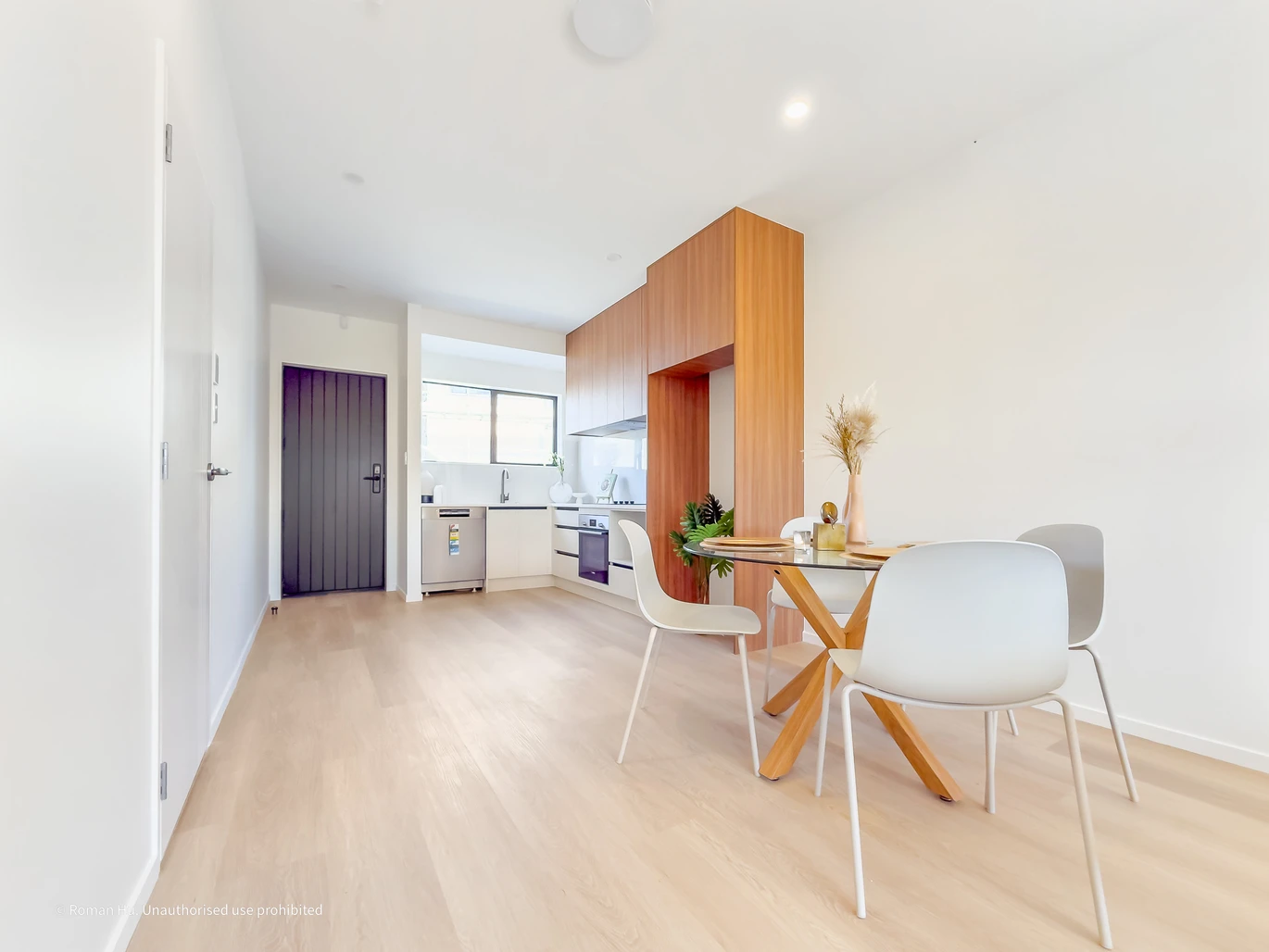 Brandnew 3 double bedrooms plus a dedicated home office/study 2.5 baths home with garage, zoned for Mangapikopiko School with elite ACG Strathallan just a short drive away. close to shops, motorway access, 23 Aratuhia Lane Rosehill, Auckland