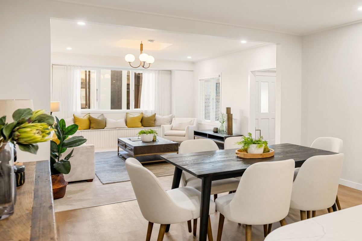 152m2 Renovated 3 beds 2 baths house with double carport, heritage charm with modern ease – a residence designed for those who appreciate authenticity, quality, and a lifestyle to match. 94 West End Road, Westmere, Auckland