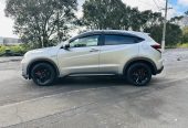 2015 Honda Vezel SPORTS HYBRID !! RV/SUV Tiptronic, 5 seats, Silver, New Import, Hybrid, 1,500 cc, 41,162 km