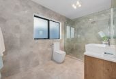 Mission Heights school zone, 2 Kitchens, Clever 1 + 5 layout, 6 beds (3 ensuites) 4.5 baths house, double garage, 34 Kilcooley Road, Flat Bush, Auckland