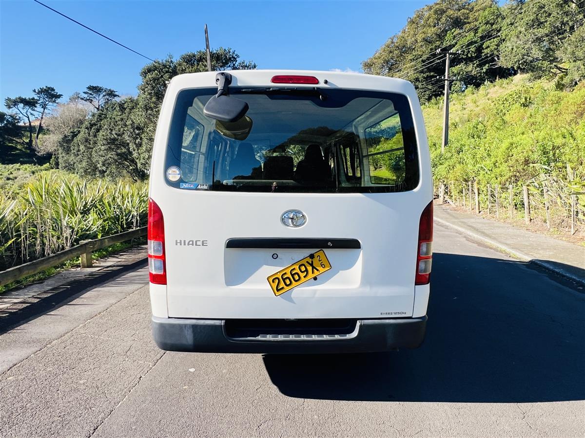 2020 Toyota Hiace APPLE CAR PLAY NEW STEREO Van Automatic, 6 seats, Petrol, 2,000 cc, 108,025 km