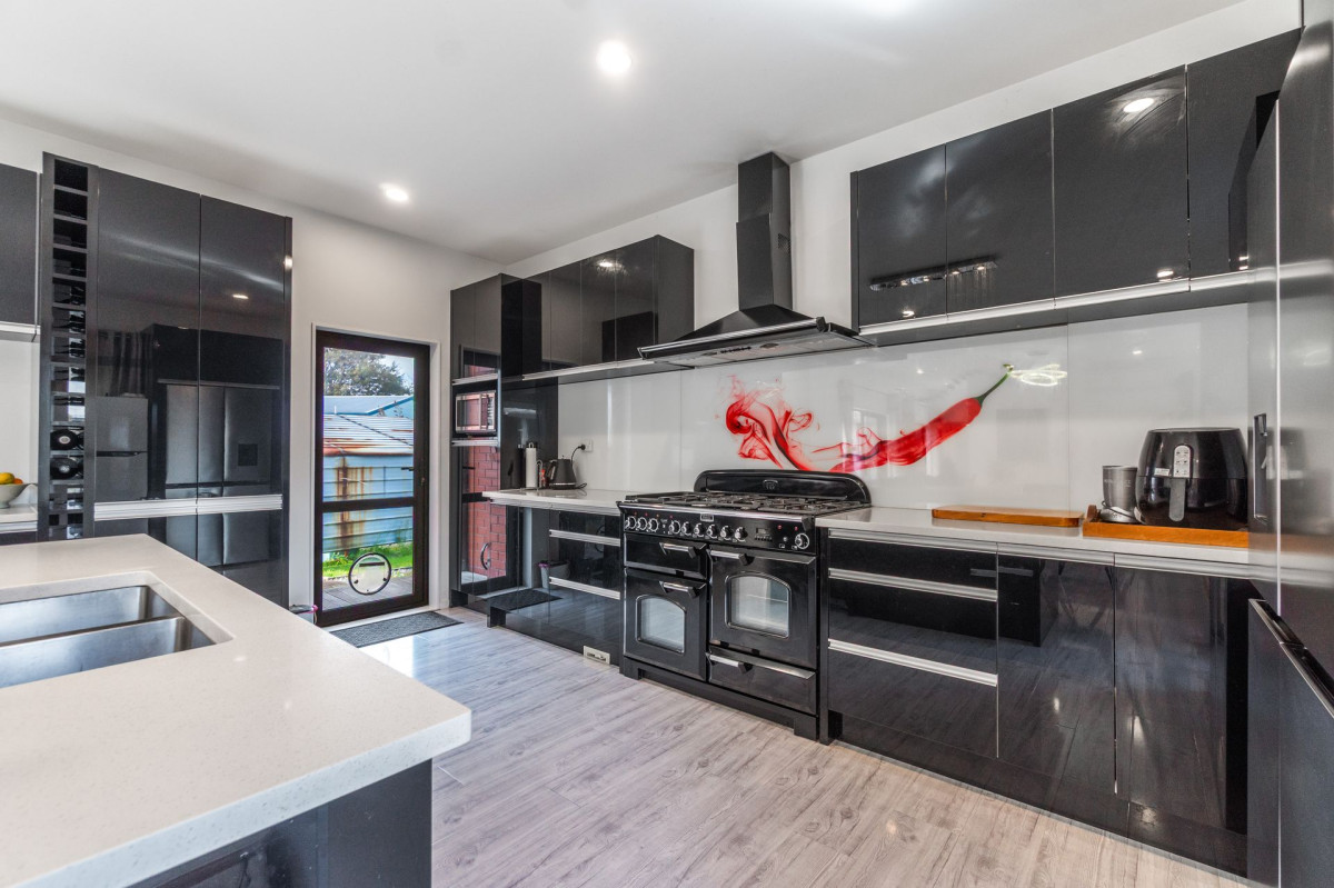 739m2 section, 166n2 Brick and tile 4 beds 2 baths house with carports, within walking distance to Peninsula Primary School and close to Kervil Park, playgrounds, local cafes, shops, 9 Gwendoline Avenue Te Atatu Peninsula, Auckland