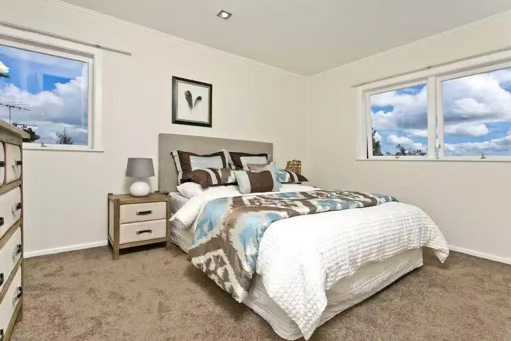 Double Westlake school zone, 675m2 section with RC & EPA APPROVED | BC SUBMITTED, 4 beds 2 baths house with garage, Upstairs: 3 generous bedrooms + 1 bathroom, Ground floor: 1 large bedroom + 1 bathroom, currently rented for $900/week, 0.2 km to Forrest Hill School, 0.5 km to Westlake Boys’ High School, 1.1 km to Westlake Girls’ High School, 24 Arrow Road, Forrest Hill,Auckland