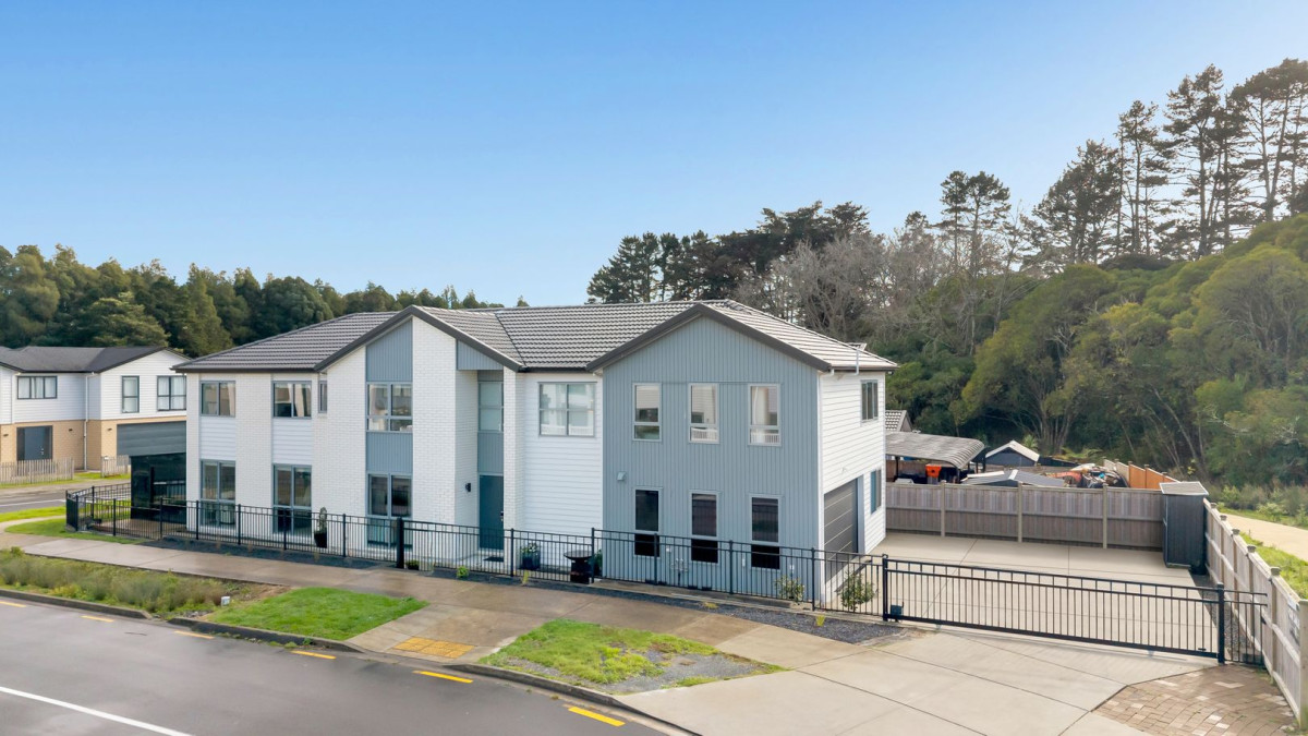 456m2 section, 2 Kitchens, 364m2 8 beds (4 ensuites) 6.5 baths house with double garage and 2 beds granny, close to reserve, schools, Ormiston town centre, 40 Rashni Road, Flat Bush, Auckland