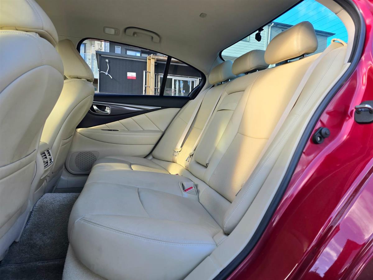 2014 Nissan Skyline **200GT-T**Adaptive Cruise Control**Leather Package**360 Reversing Camera**Parking Sensors**Electric & Heating Seats**Factory Mags**Fog Lights**Auto-Stop ** Sedan Automatic, 5 seats, Petrol, 1,991 cc, 86,654 km