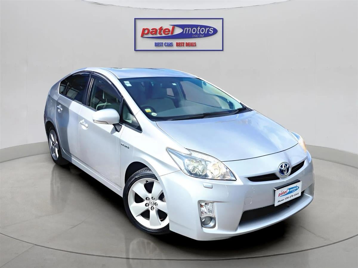 2010 Toyota Prius HYBRID Hatchback Automatic, 5 seats, Silver, Hybrid, Petrol, 1,797 cc, 105,295 km