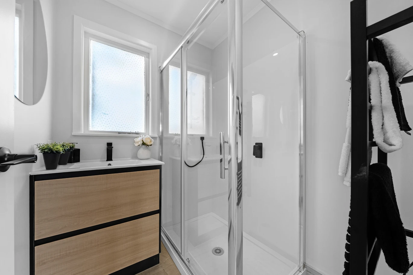 698m2 section, Renovated 3 beds 1 baths house, Additional Utility Room Inside, double garage, Separate Cabin with 2 Additional Utility Rooms, close to schools, shopping centres, motorway access, 26 Williams Crescent Otara, Auckland