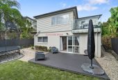 Mt Albert Grammar School zone, Standalone 5 beds + office 4 baths house with double garage, with easy access to public transport and within walking distance to Sandringham local cafés, shops, and amenities. 298B Mount Albert Road, Sandringham, Auckland