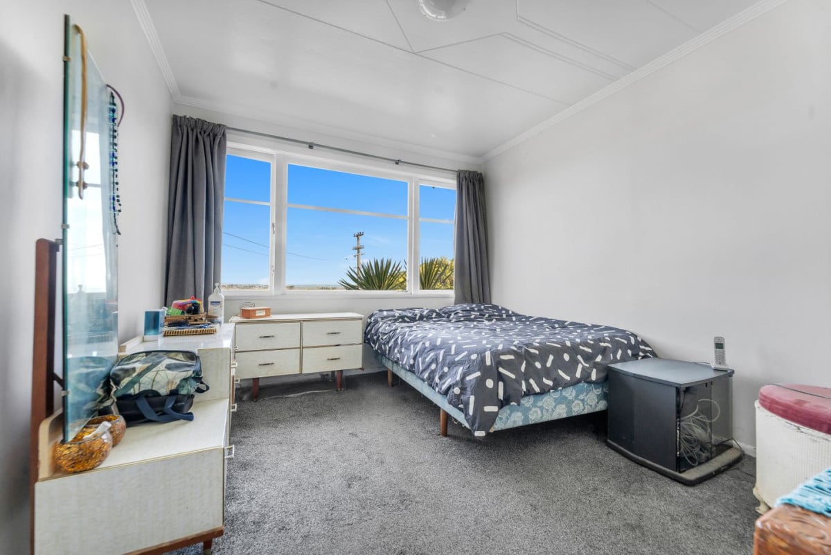 Deceased Estate, 875m2 section, 3 beds 1 bath house, A short walk to Jean Batten School; handy to Sir Douglas Bader Intermediate and Aorere College, Close to Māngere Town Centre, supermarkets, and local parks, motorway access, 18 Prangley Avenue, Mangere, Auckland