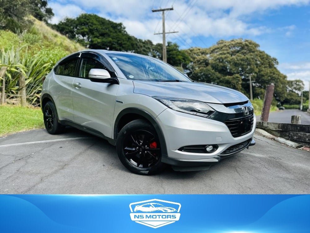 2015 Honda Vezel HYBRID !! HIGH SPEC !! RV/SUV Tiptronic, 5 seats, Silver,New Import, Hybrid, Petrol, 1,500 cc, 28,926 km