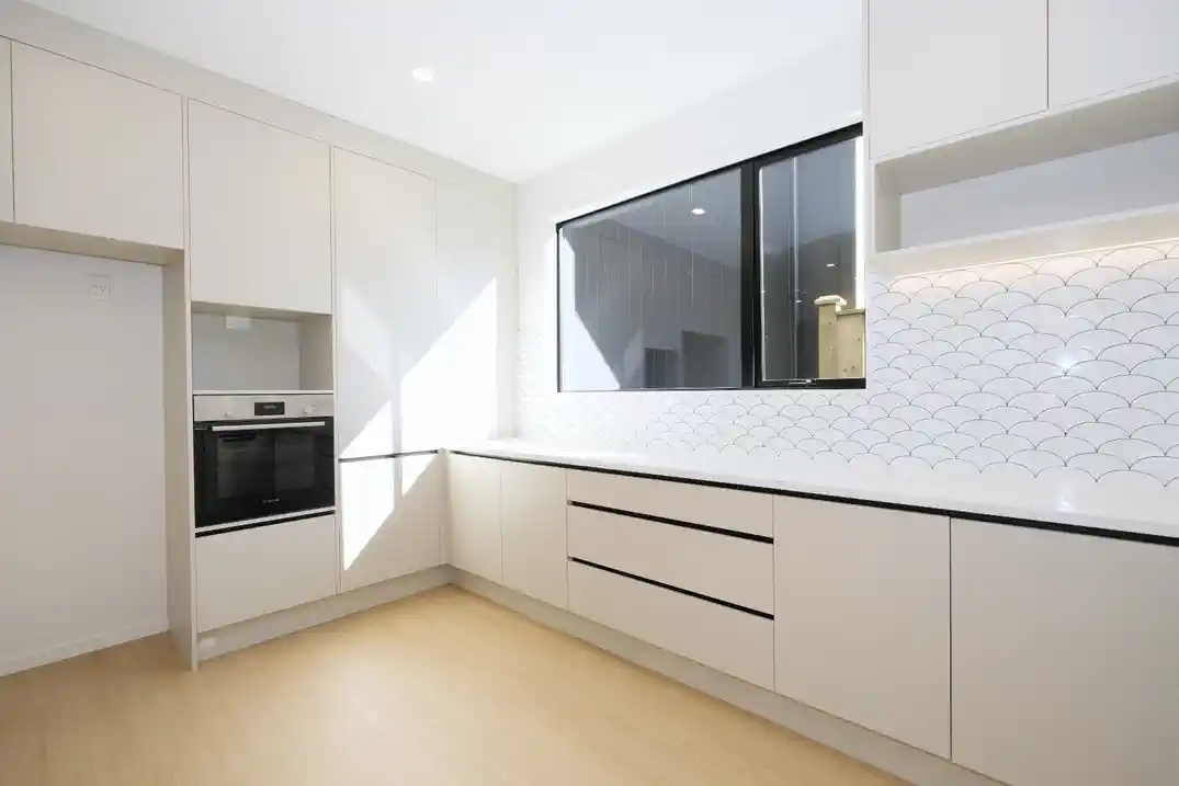 For rent, 4 beds 3 baths house with garage, Available from 1st July, 31B Culver Tce, Howick, Auckland