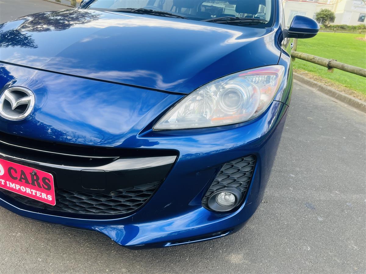 2012 Mazda Axela 52000 KMS APPLE CAR PLAY NEW STEREO Hatchback Automatic, 5 seats, Blue, Petrol, 1,500 cc, 52,869 km