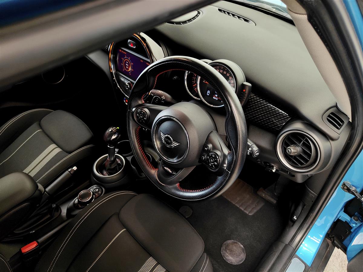 2015 BMW Mini COOPER S/5 DOORS/2.0 TURBO/STEERING WHEEL CONTROL Hatchback Automatic, 4 seats, Light Blue / White, New Import, Petrol, 2,000 cc, 40,419 km
