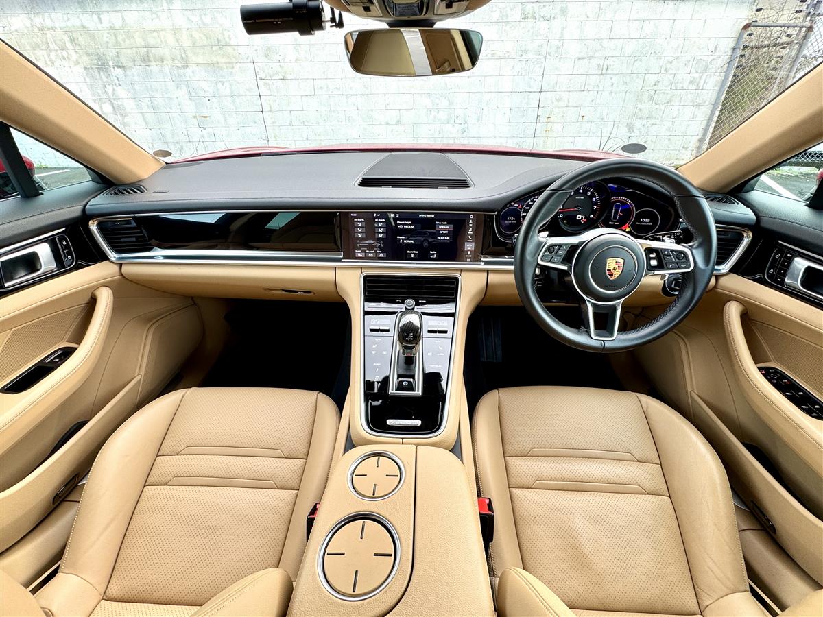 2019 Porsche Panamera V6T Facelift Sedan Automatic, 4 seats, Petrol, 3,000 cc, 104,000 km