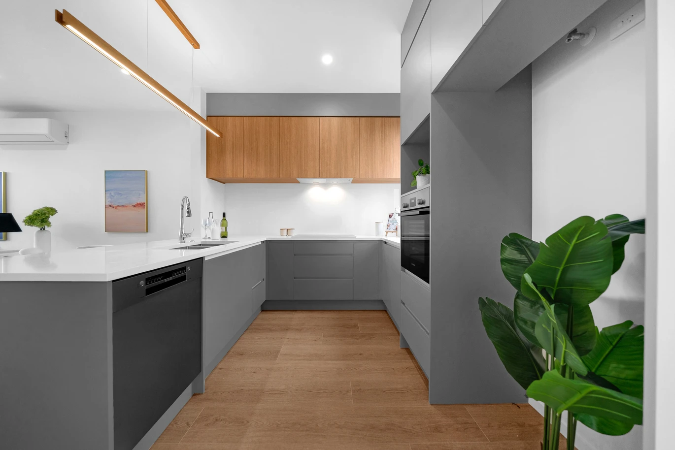 Brandnew 3 beds 3.5 baths home with garage, a ground floor spacious rumpus with bathroom, ready to serve as a fourth bedroom, minutes from Pakuranga Plaza, cafes, and restaurants, 3/20 Ayr Road Pakuranga, Auckland