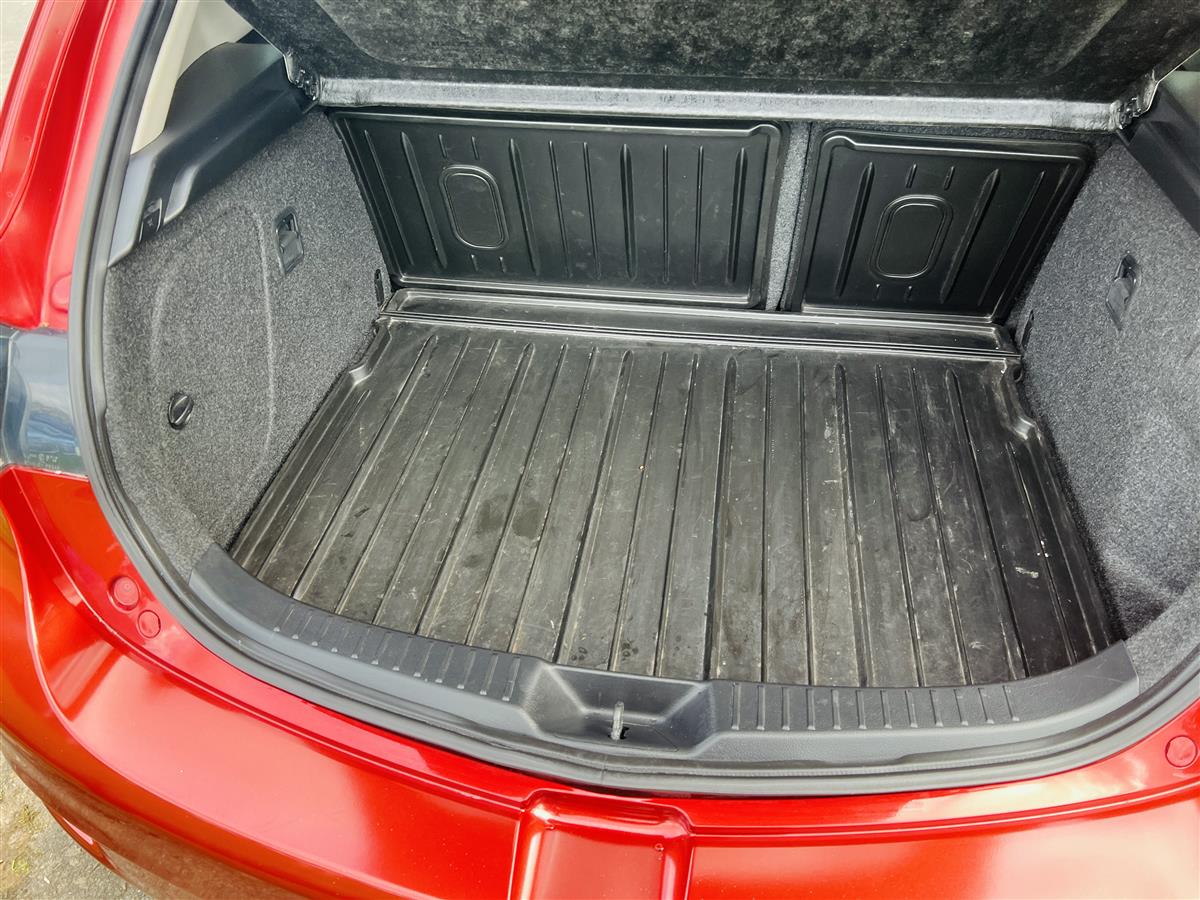 2013 Mazda Axela NEW STEREO APPLE CAR PLAY Hatchback Automatic, 5 seats, Petrol, 1,500 cc, 56,707 km