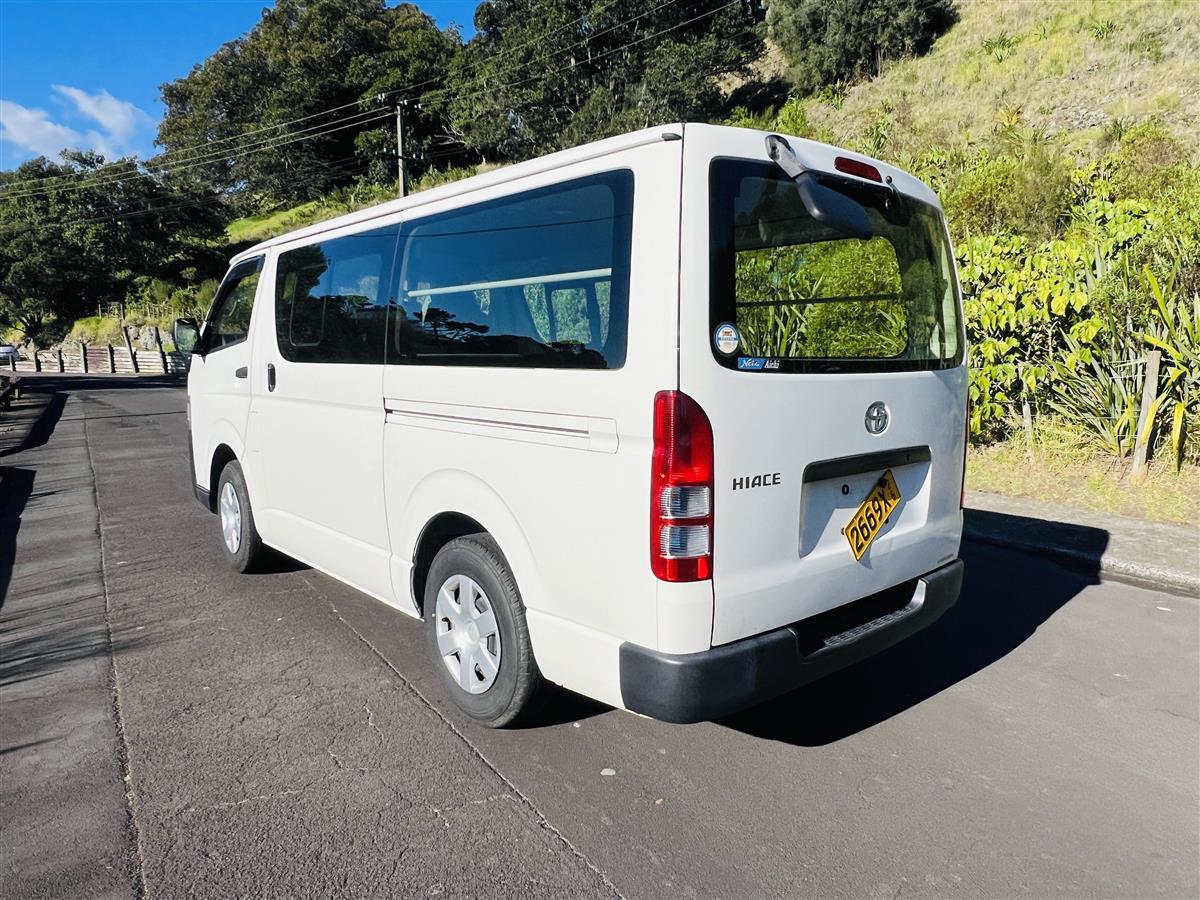 2020 Toyota Hiace APPLE CAR PLAY NEW STEREO Van Automatic, 6 seats, Petrol, 2,000 cc, 108,025 km