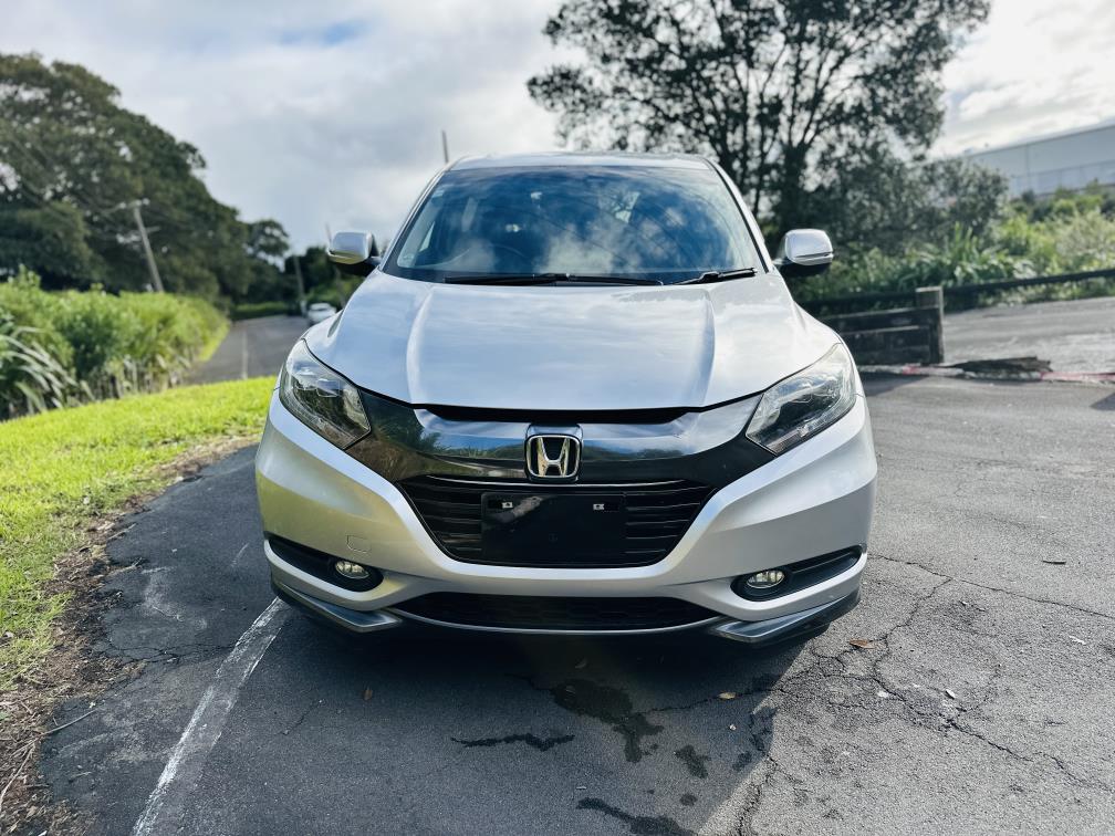 2015 Honda Vezel SPORTS HYBRID !! RV/SUV Tiptronic, 5 seats, Silver, New Import, Hybrid, 1,500 cc, 41,162 km