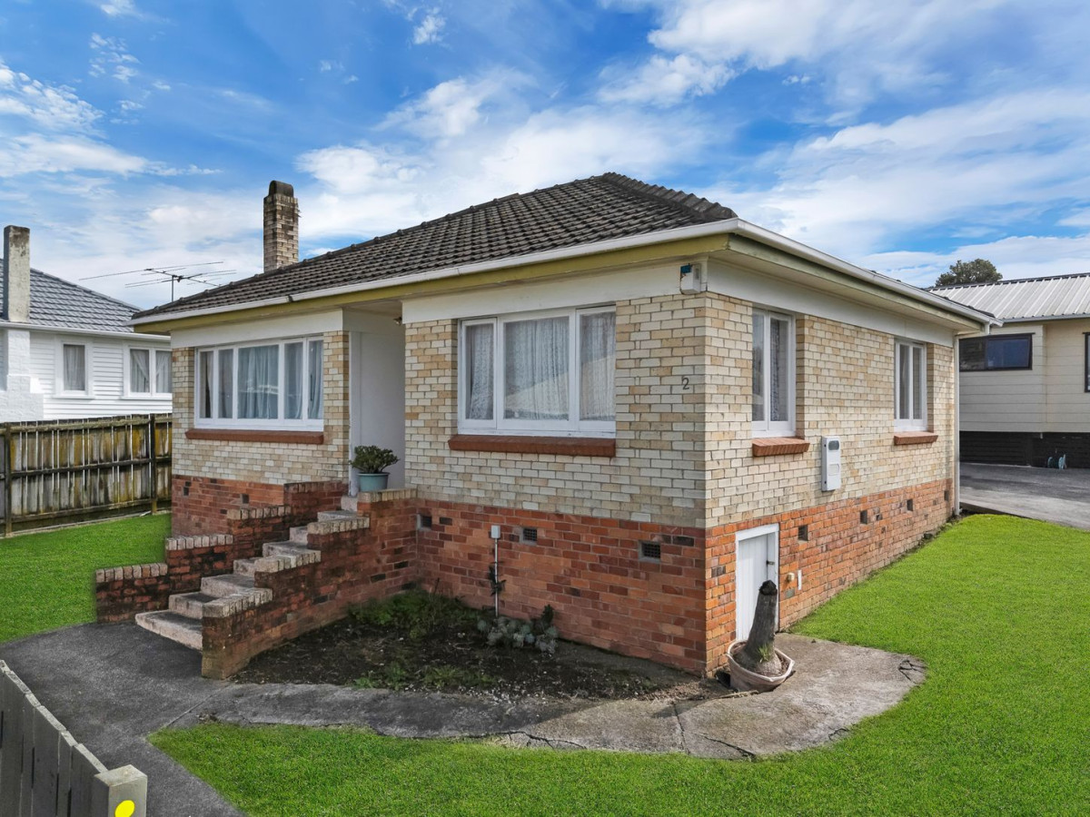 1058m2 section, 3 Standalone 2 beds 1 bath home with car parks, close to transport, shops, schools, and amenities, 22 Ingram Street, Papakura, Auckland