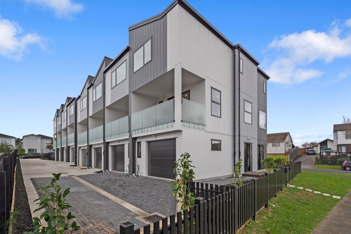 Brandnew Freehold 3 beds (3 ensuites) 3.5 baths home with garage, close to schools, town centre, parks, Lot 5-8/29 Torrington Crescent Glen Innes, Auckland