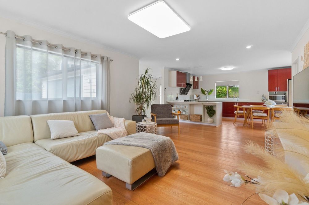 Mt Albert Grammar School zone, Standalone 5 beds + office 4 baths house with double garage, with easy access to public transport and within walking distance to Sandringham local cafés, shops, and amenities. 298B Mount Albert Road, Sandringham, Auckland