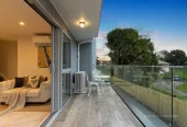 10-Year Stamford Building Warranty, Brandnew standalone 4 beds (2 ensuites) 3.5 baths home with garage, Private ground-floor guest suite complete with its own bathroom, move-in ready, close to Lynn Mall, In zones of Fruitvale School, Blockhouse Bay Intermediate and Green Bay High School, 26B&D Trojan Crescent, New Lynn, Auckland