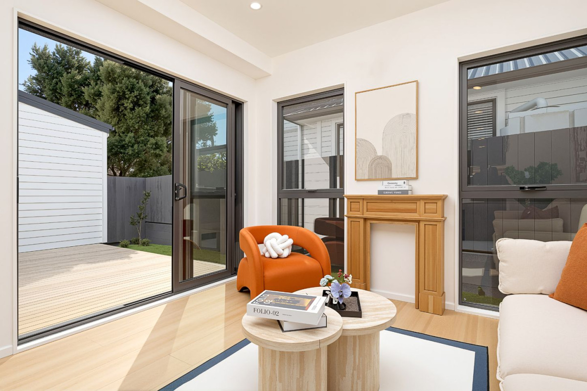 Brandnew standalone 4 beds 2.5 baths home with garage, move-in ready, Just a short drive to Lincoln Road amenities, supermarkets, schools, multiple dining options, and motorway access, 334B Swanson Road, Ranui, Auckland