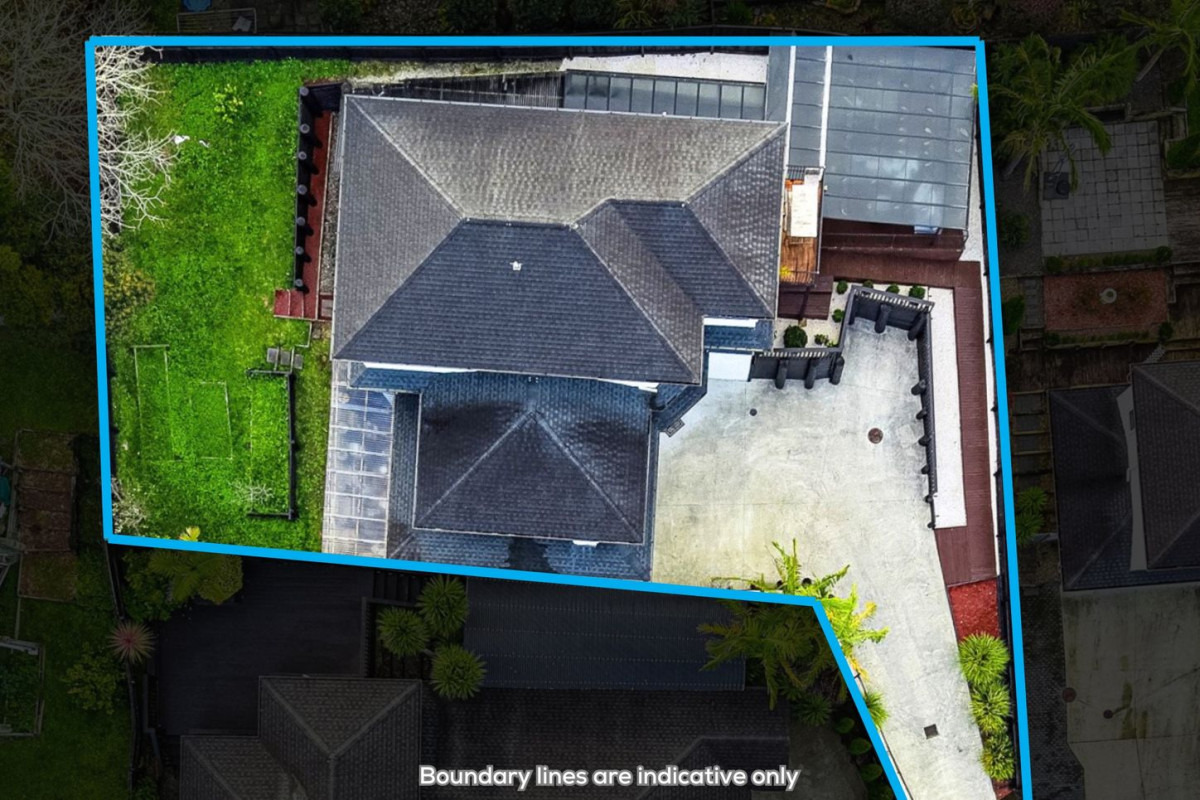 534m2 section, 253m2 5 beds (2 ensuites) 4 baths house with double garage, close to quality schools, parks, local shops, 14 San Casello Rise, Henderson, Auckland