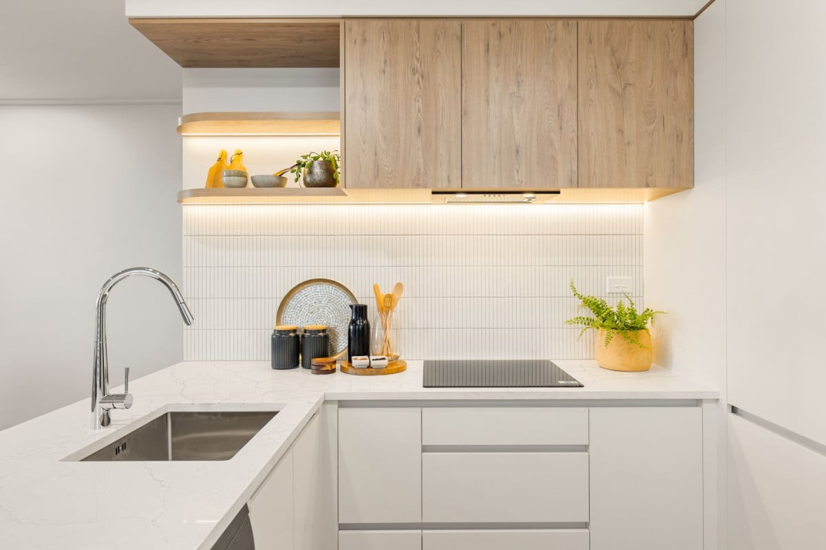 152m2 Renovated 3 beds 2 baths house with double carport, heritage charm with modern ease – a residence designed for those who appreciate authenticity, quality, and a lifestyle to match. 94 West End Road, Westmere, Auckland
