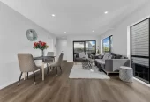 For rent, 3 beds 2.5 baths townhouse with garage, Available from 1st July, 27A Mahia Road, Manurewa, Auckland