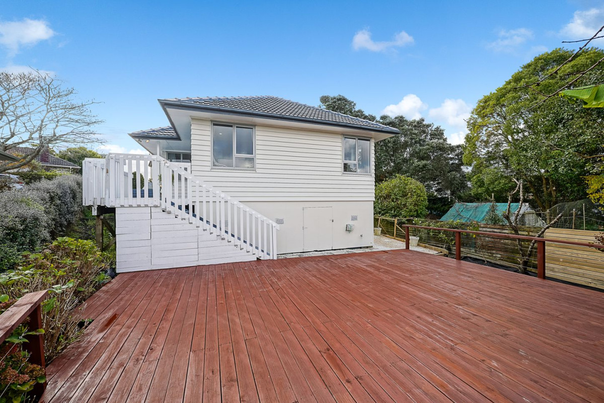Once in 7 years, 528m2 section, 126m2 3 beds 1 baths house with double garage and Expansive decking, close to local amenities, parks, schools and convenient access to motorway access, 8A Gloria Avenue, Te Atatu Peninsula, Auckland