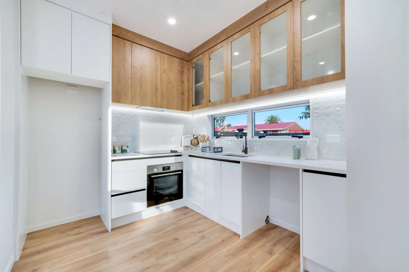 10-Year Stamford Building Warranty, 2 beds + study 1.5 baths home with car park, No Body Corporate Fees | No Residential Society Fees, close to schools, shops, easy motorway access, 6c Central Avenue Papatoetoe, Auckland