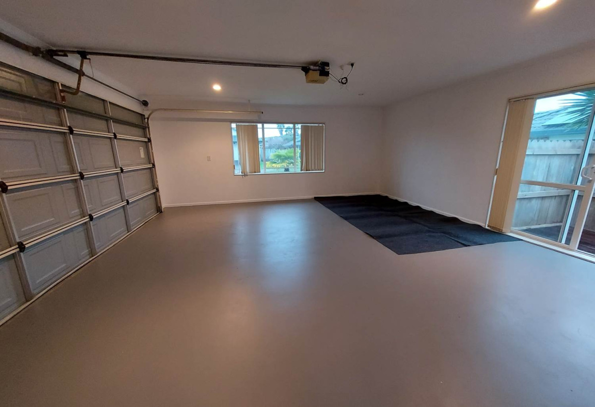 For rent, within a few minutes walk to Botany Downs Secondary College, Botany Town Centre, Renovated 4 beds 2 baths house with garage, available 17th June, 6 Magee Place, East Tamaki Heights, Auckland