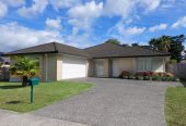 For rent, within a few minutes walk to Botany Downs Secondary College, Botany Town Centre, Renovated 4 beds 2 baths house with garage, available 17th June, 6 Magee Place, East Tamaki Heights, Auckland