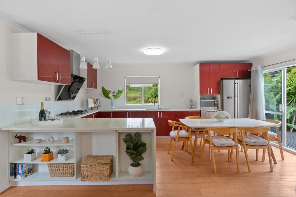 Mt Albert Grammar School zone, Standalone 5 beds + office 4 baths house with double garage, with easy access to public transport and within walking distance to Sandringham local cafés, shops, and amenities. 298B Mount Albert Road, Sandringham, Auckland