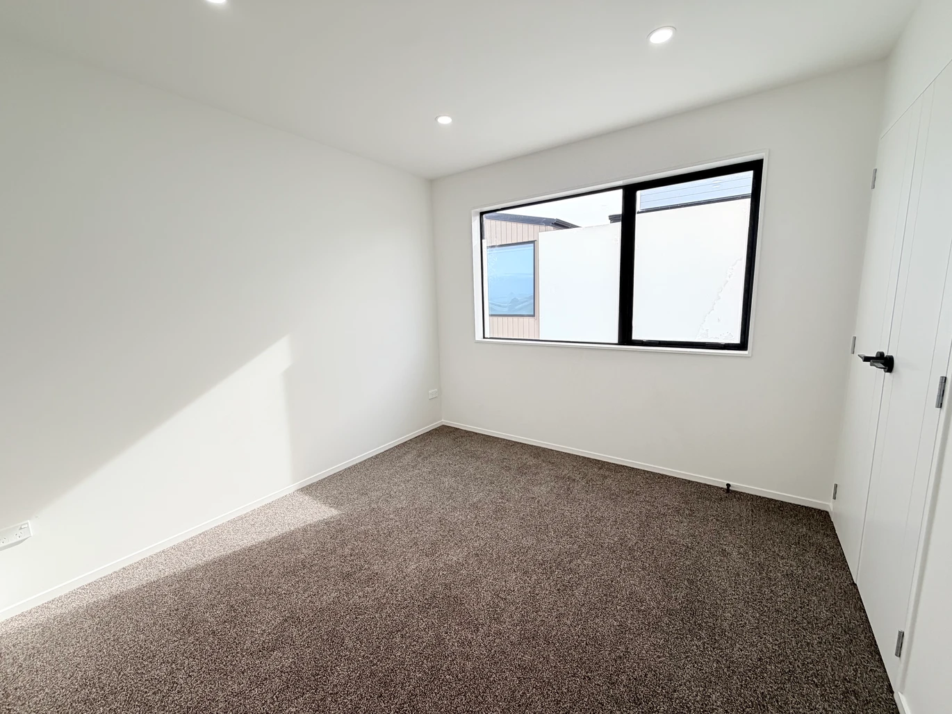 10-Years Stamford Warranty Insurance, Brandnew standalone 3 beds 2.5 baths home with car park, freehold, no body corp or society fee, close to motorway access, local shops, Lot 1/5 Richard Road Mangere, Auckland