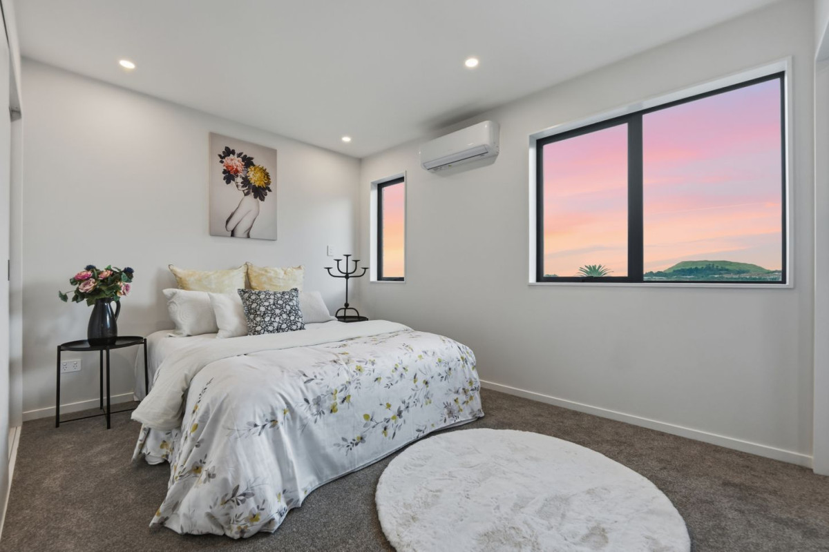 172m2 Brandnew 4 beds 3.5 baths home with garage, a fully self-contained ground-floor bedroom with private ensuite,, close to schools, local shops, parks, Lot 2/8 Epping Street, Glen Innes, Auckland
