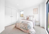 Urgent Sell, ASAP, Enquiries over $670K, 10-Year Master Build Guarantee. 140m2 Brandnew freehold 3 beds 2 baths home with garage, move-in ready, walk a mere 600m to Kelston Mall and Woolworths. 9/4052 Great North Road Glen Eden, Auckland