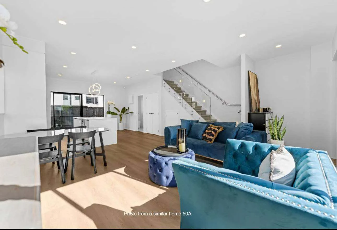 Brandnew 3 beds 2.5 bath duplex home with car park, easy access to Papakura town centre, 44B Crestview Rise Papakura, Auckland