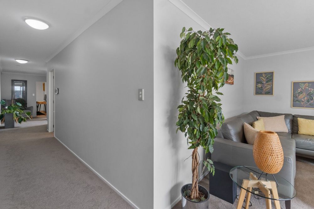 Mt Albert Grammar School zone, Standalone 5 beds + office 4 baths house with double garage, with easy access to public transport and within walking distance to Sandringham local cafés, shops, and amenities. 298B Mount Albert Road, Sandringham, Auckland