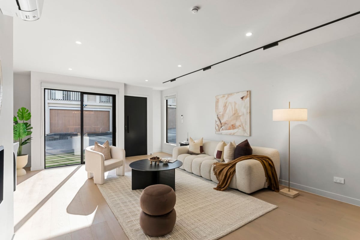 Double Grammar schools zone, 226m2 Standalone 4 beds (3 ensuites) 4 baths home with garage, zoned for Auckland Grammar and Epsom Girls Grammar, within walking distance to Baradene College and St Kentigern Schools, 244C Victoria Avenue Remuera, Auckland