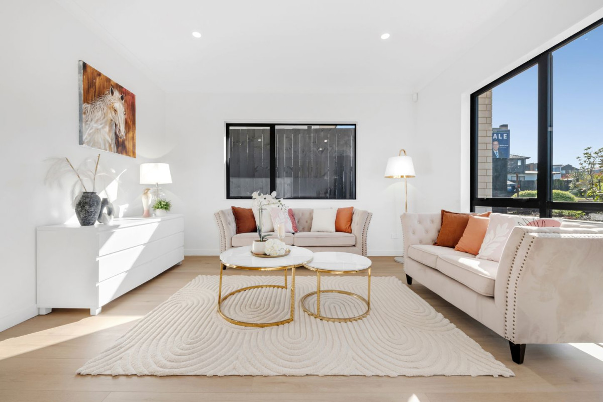 411m2 section backing onto reserve, 2 kitchens, 320m2 Brandnew 6 beds (4 ensuites) + study 5.5 baths house, double garage, 2 beds granny, 15 Seagreen Avenue, Karaka, Auckland