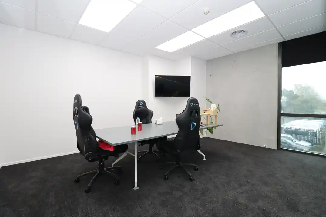 Recently Renovated 100 m2 Premium Office, 130 Hugo Johnston Drive, Penrose, Auckland