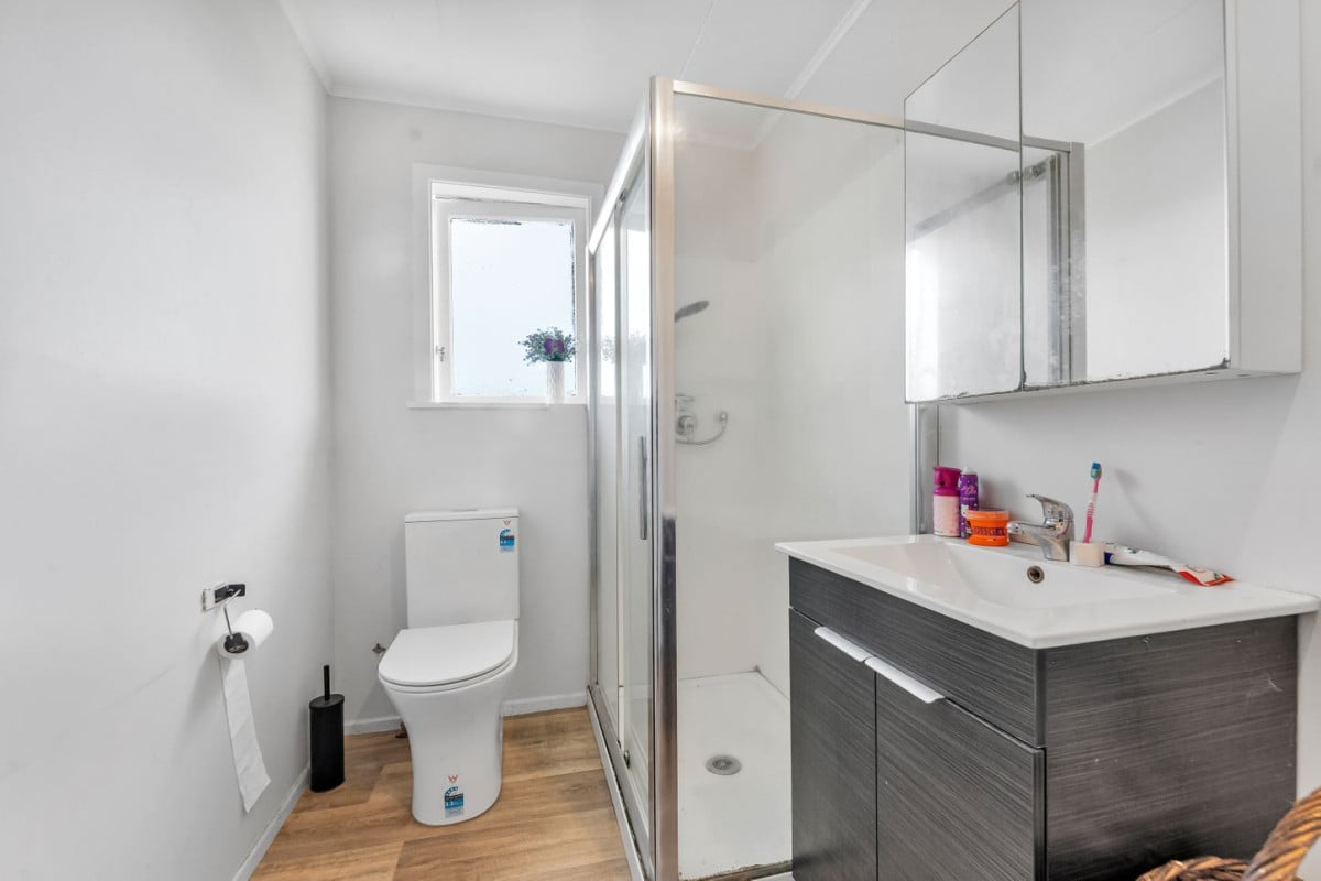 Deceased Estate, 875m2 section, 3 beds 1 bath house, A short walk to Jean Batten School; handy to Sir Douglas Bader Intermediate and Aorere College, Close to Māngere Town Centre, supermarkets, and local parks, motorway access, 18 Prangley Avenue, Mangere, Auckland