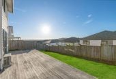 Mission Heights school zone, 2 Kitchens, Clever 1 + 5 layout, 6 beds (3 ensuites) 4.5 baths house, double garage, 34 Kilcooley Road, Flat Bush, Auckland